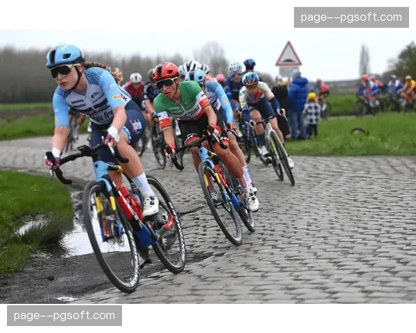 观点:UCI应考虑为巴黎-鲁贝等极端天气赛事增设强制安全会议 观点:UCI应考虑为巴黎-鲁贝等极端天气赛事增设强制安全会议