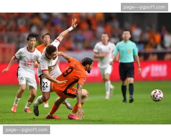 成都蓉城2-1逆转云南玉昆，索罗金费利佩破门建功